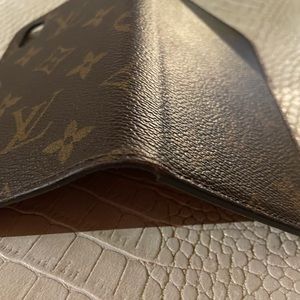 iPhone X Louis Vuitton case